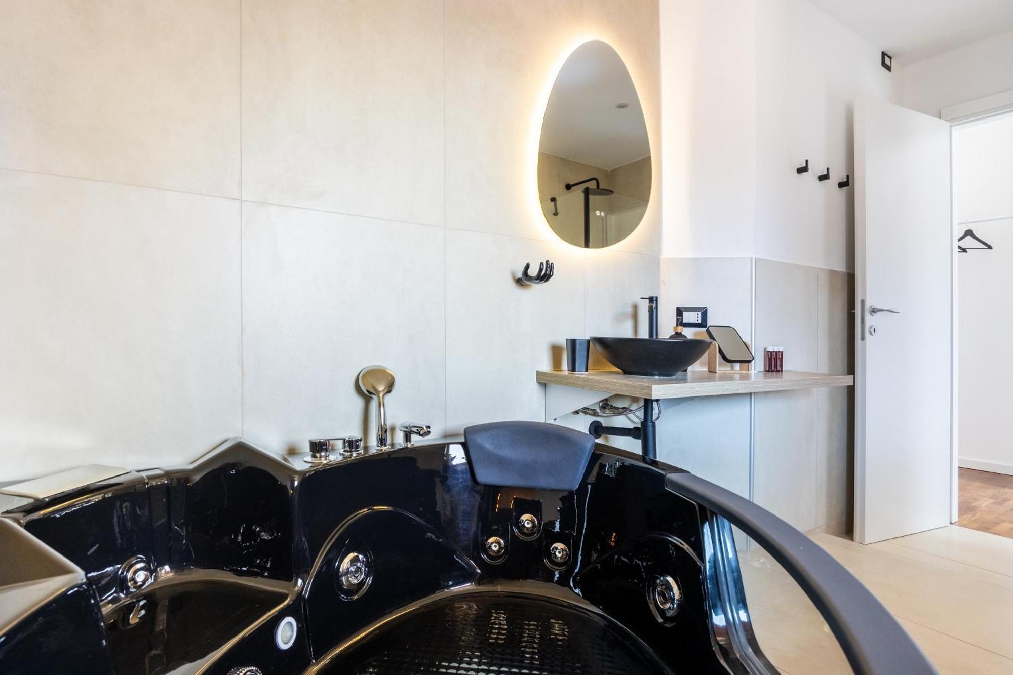 Lusso E Design, Appartamento 6 Minuti Aeroporto Orio Al Serio セリアーテ エクステリア 写真